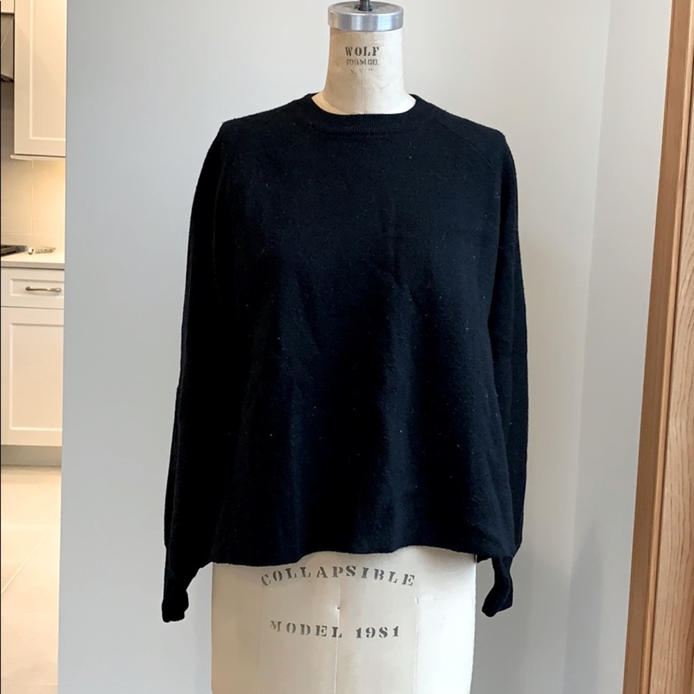 Jcrew boxy long slv crew neck sweater w/ hi-lo hem